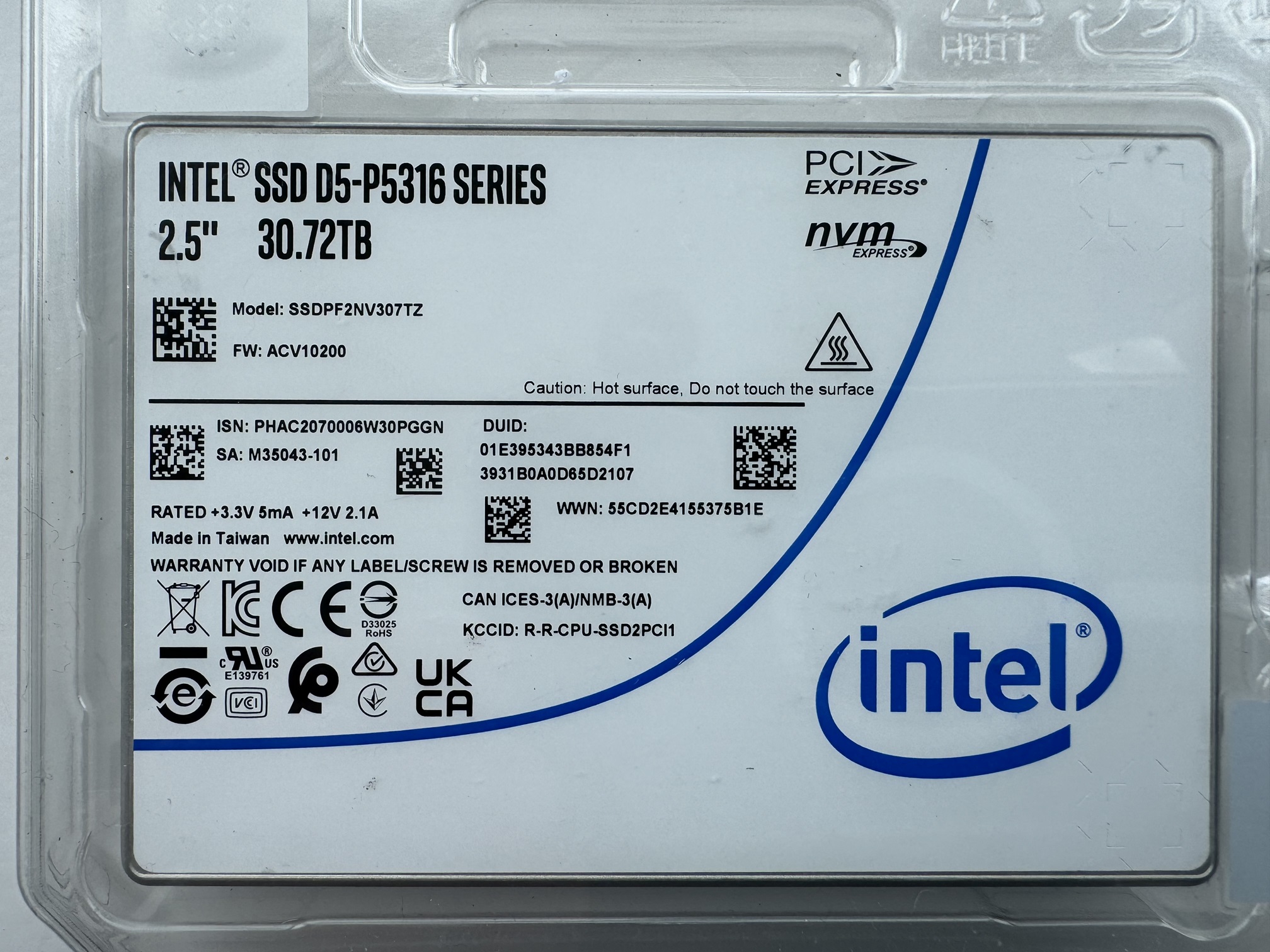 Intel SSDPF2NV307TZN1 30.72TB PCIe 4.0 x4 NVMe U.2 2.5" SFF QLC SSD Image